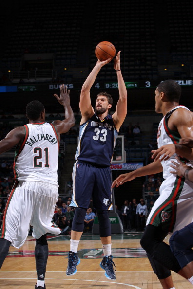 强的防守策 强的防守策